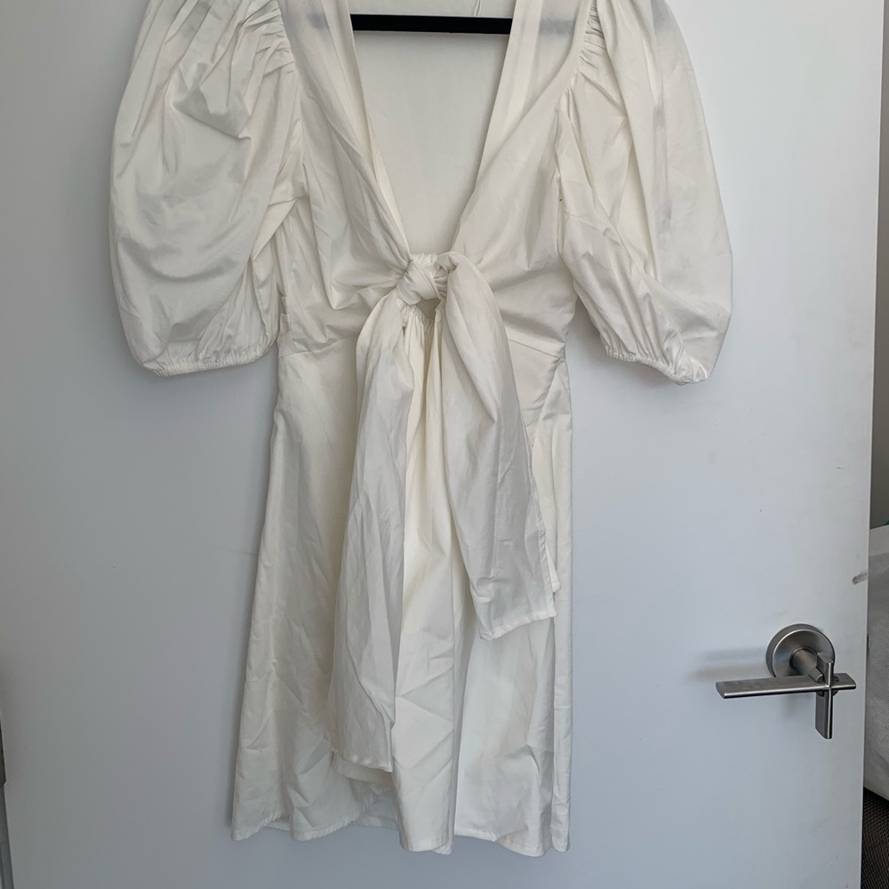 Choosy white adjustable tie puffy sleeve dress